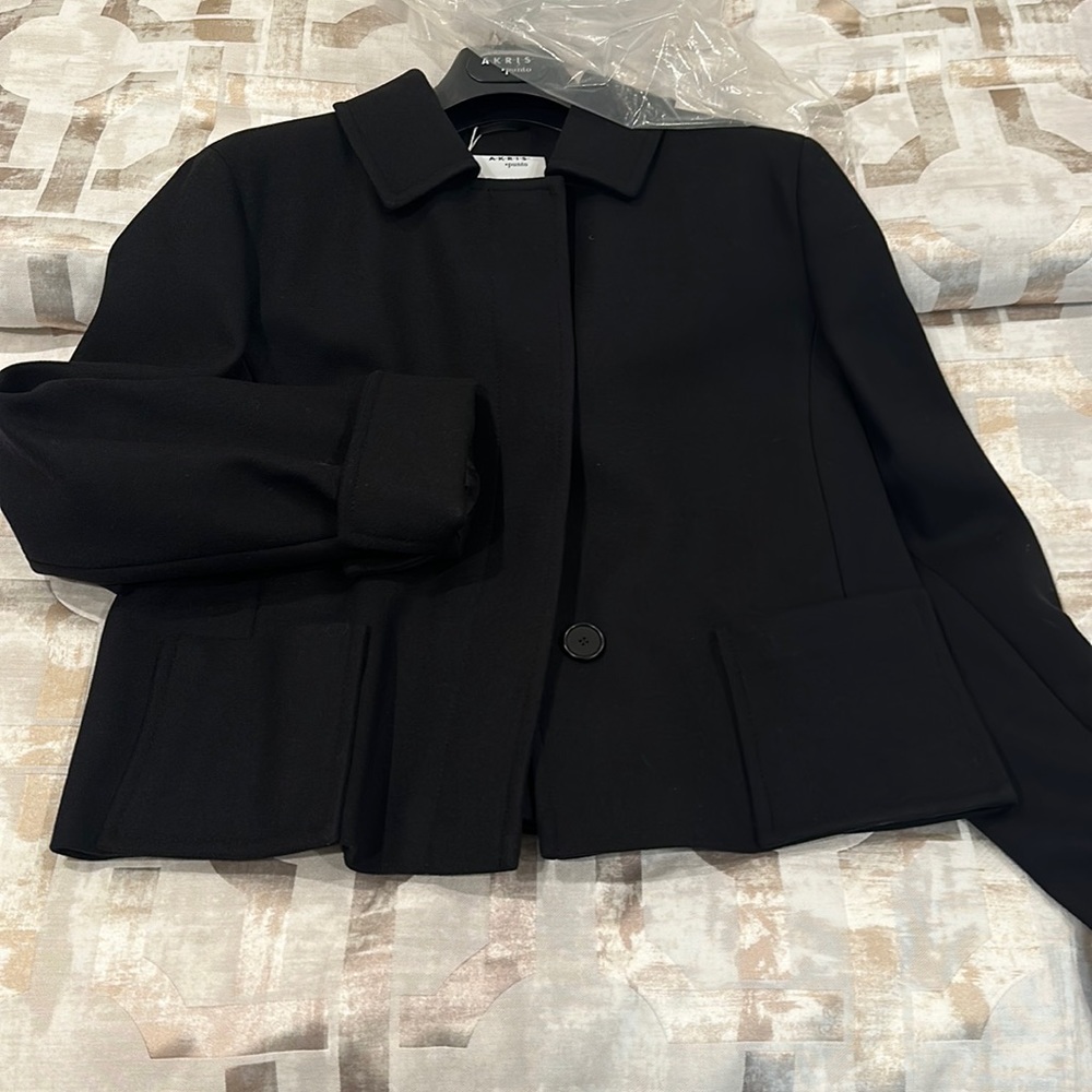 AKRIS Punto wool Short jacket ( swing jacket